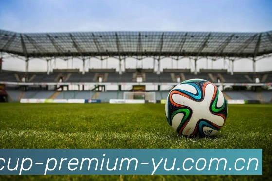 吉鲁强力挑战苏亚雷斯